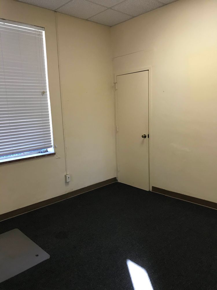 Office Building For Sale or Lease: 1890 Broadway St, Beaumont, TX 77701